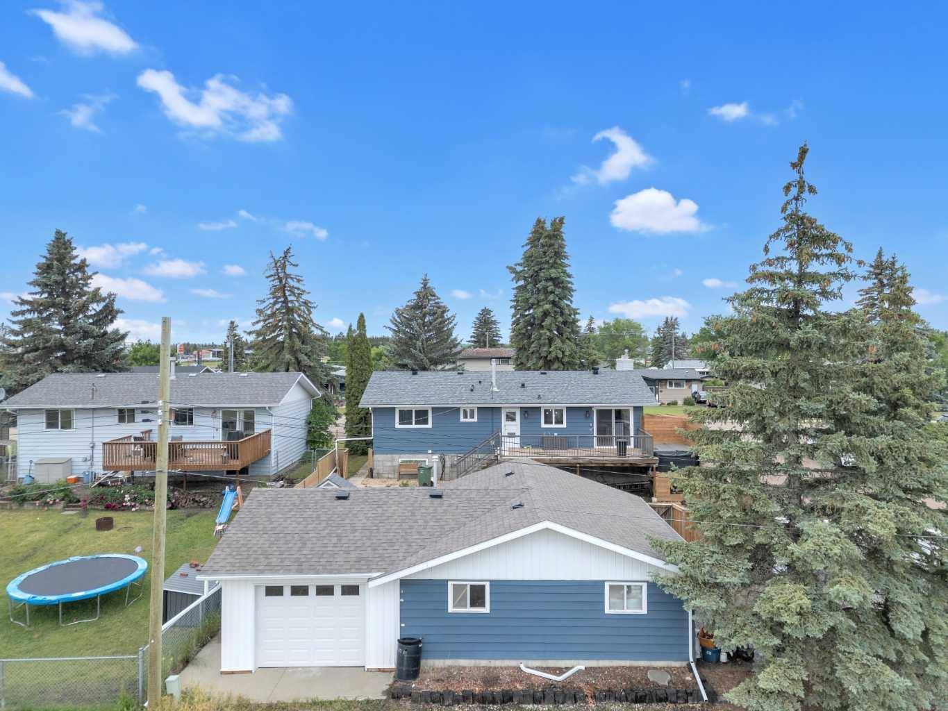 Ponoka, AB T4J 1J9,5537 47 Avenue Crescent