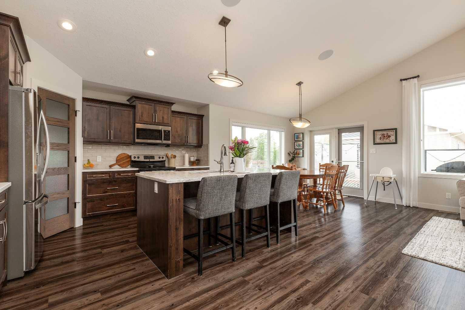 Lethbridge, AB T1K 8E5,5 Riverford Close W