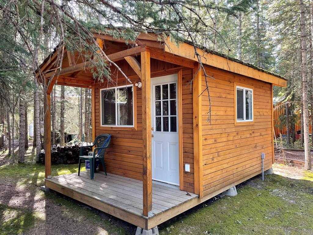 Sundre, AB T0M 1X0,200 4 AVE Southwest #111 & 112