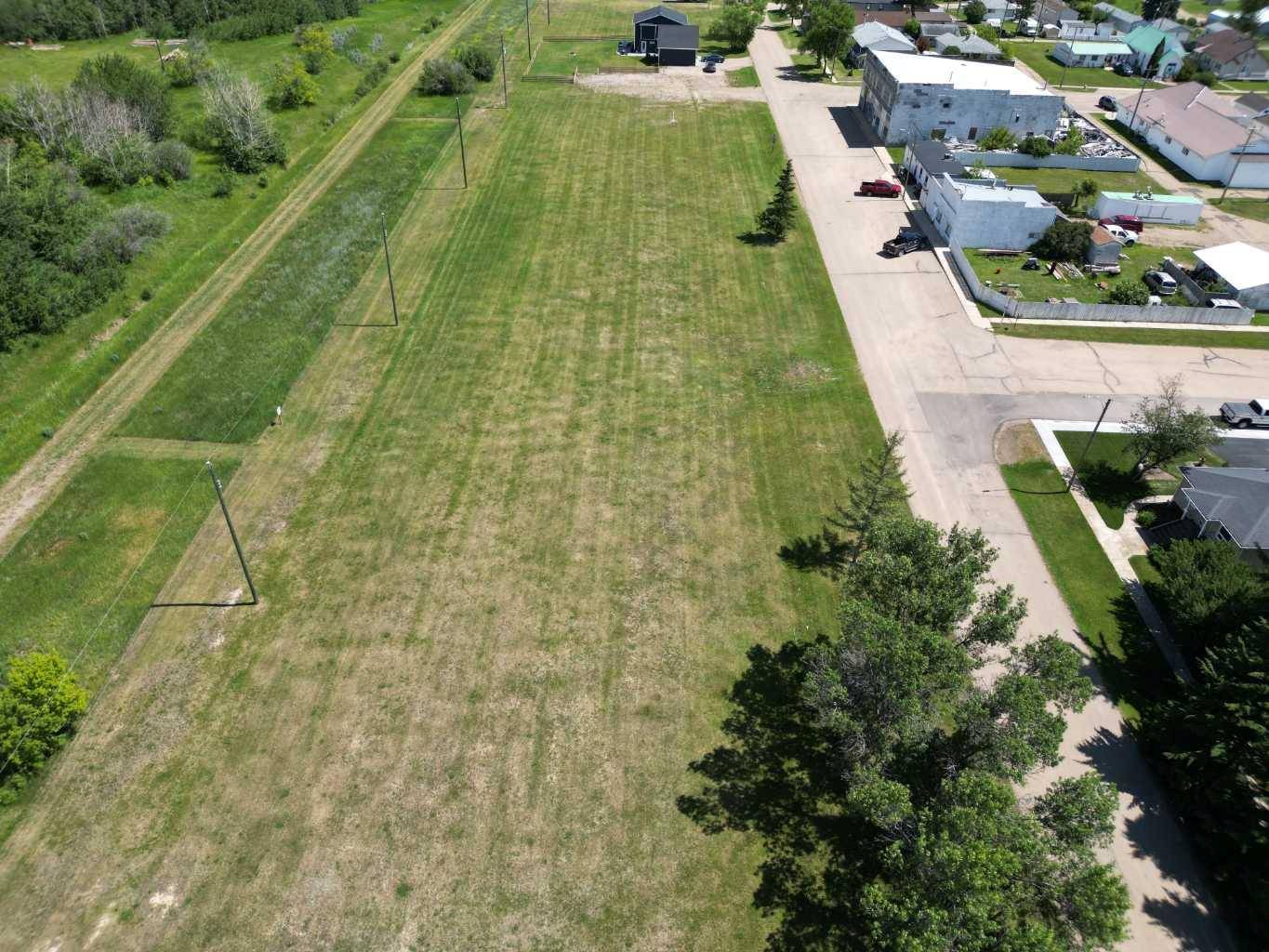 4902 50 AVE, Botha, AB T0C 0N0