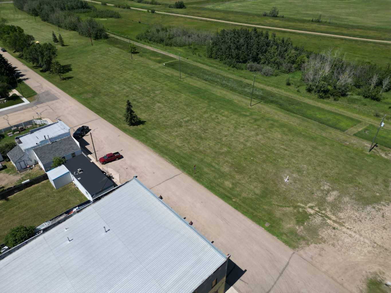 5008 50 AVE, Botha, AB T0C 0N0