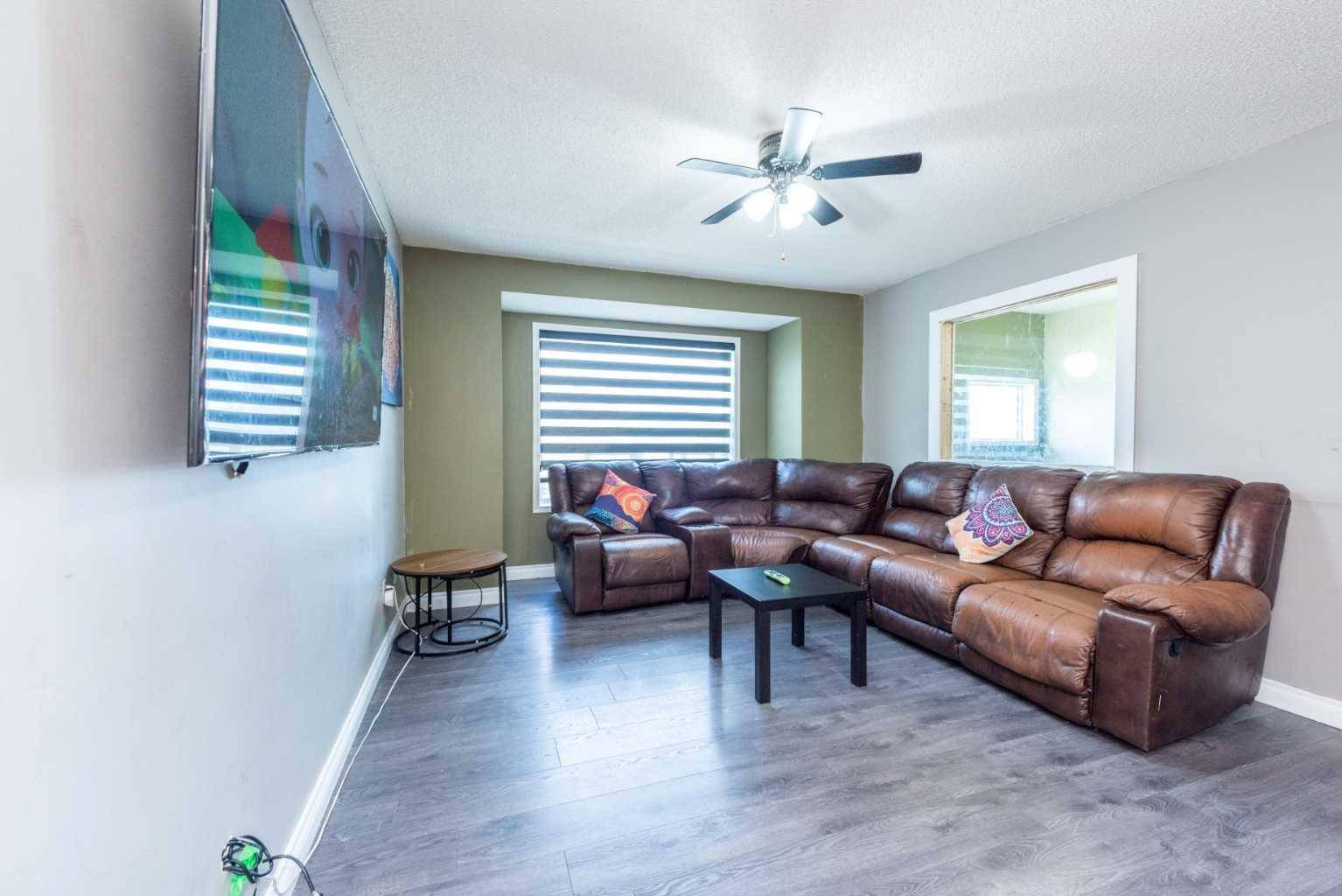 Calgary, AB T3J 3L2,229 Martinglen WAY Northeast