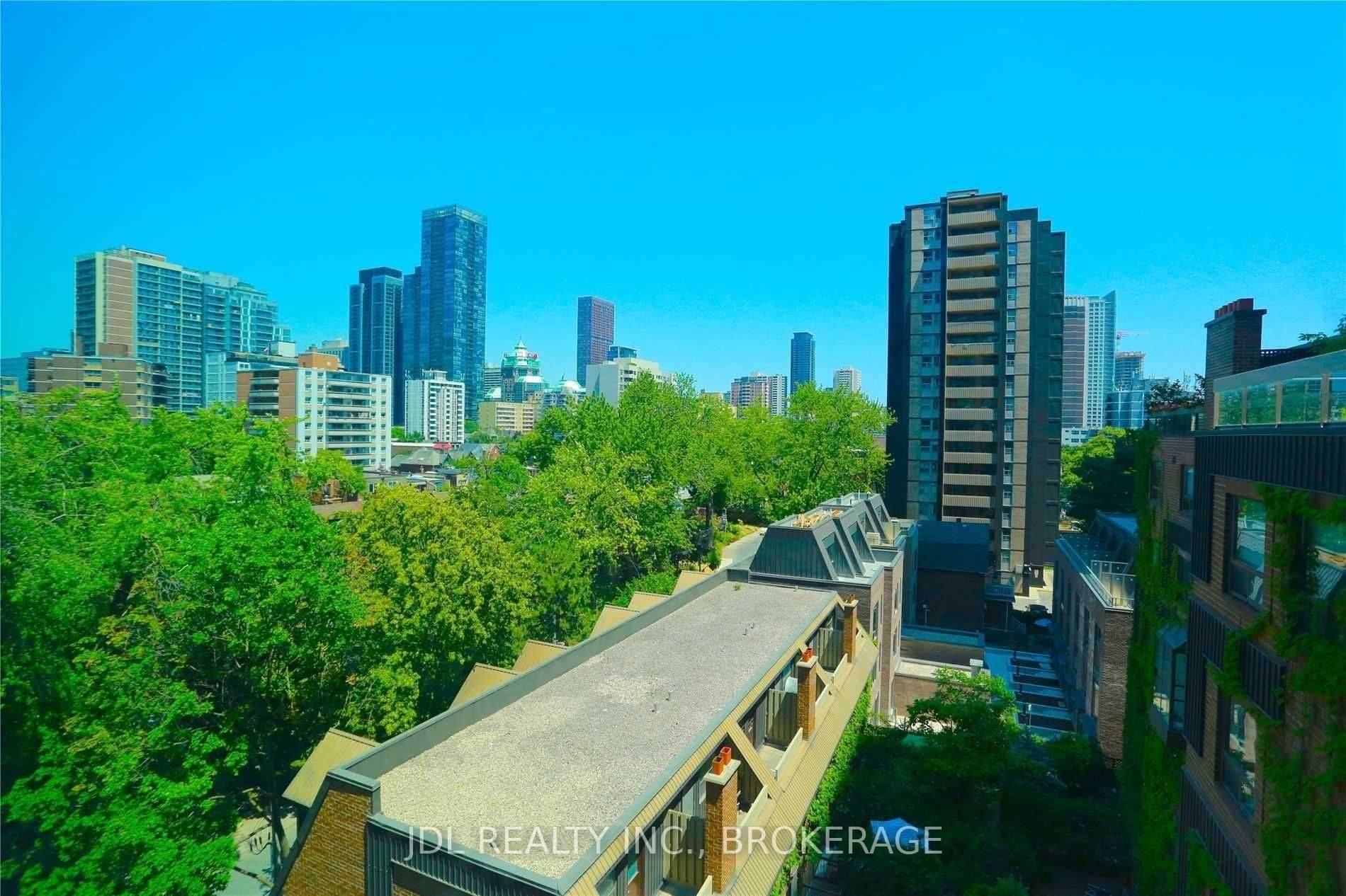 17 Dundonald ST #6, Toronto C08, ON M4Y 1K3