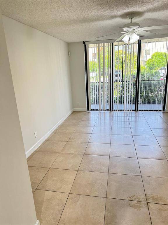 Coral Springs, FL 33067,5681 Riverside Dr #104