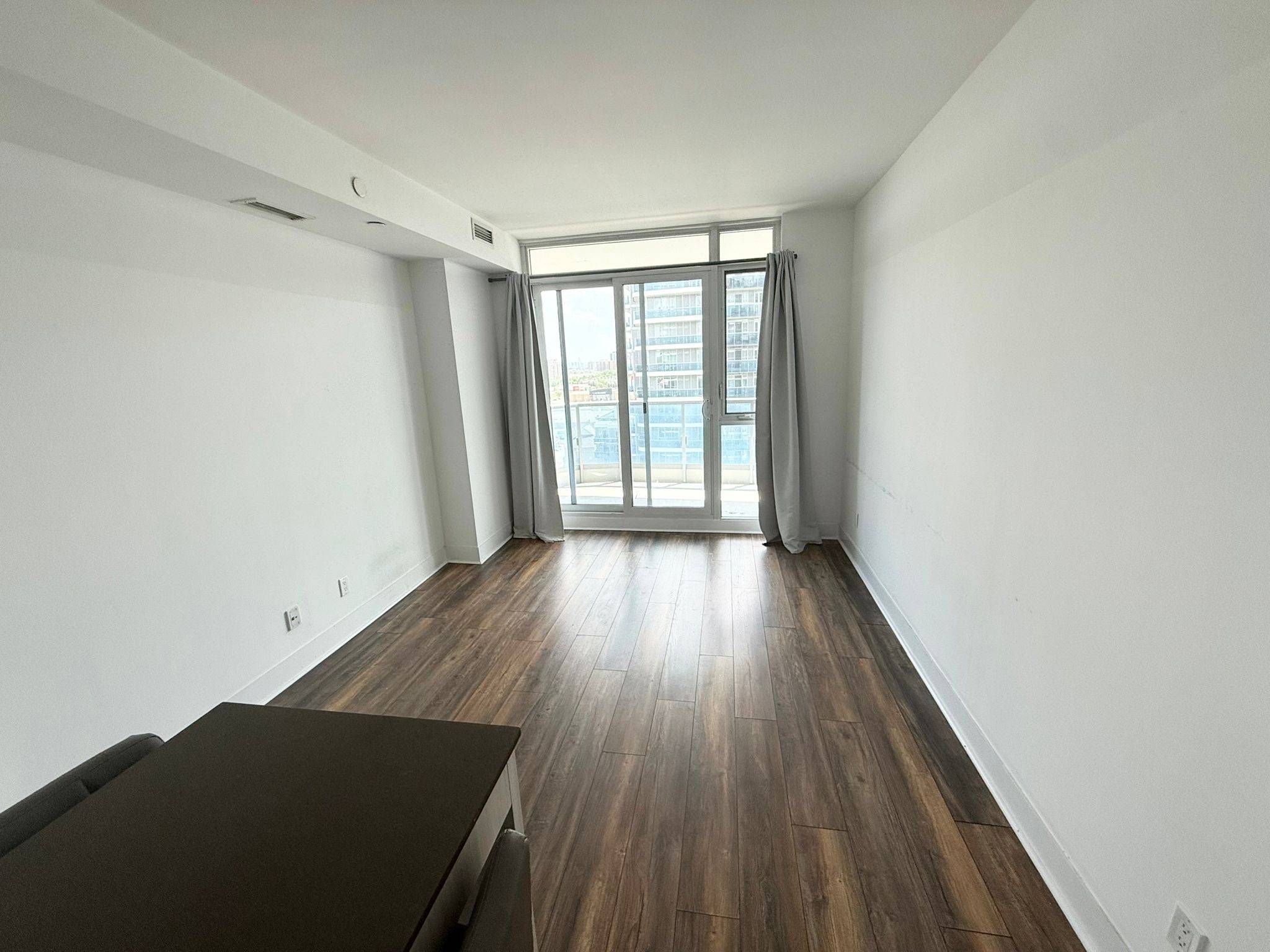 Richmond Hill, ON L4C 0Z5,9471 Yonge ST #1201
