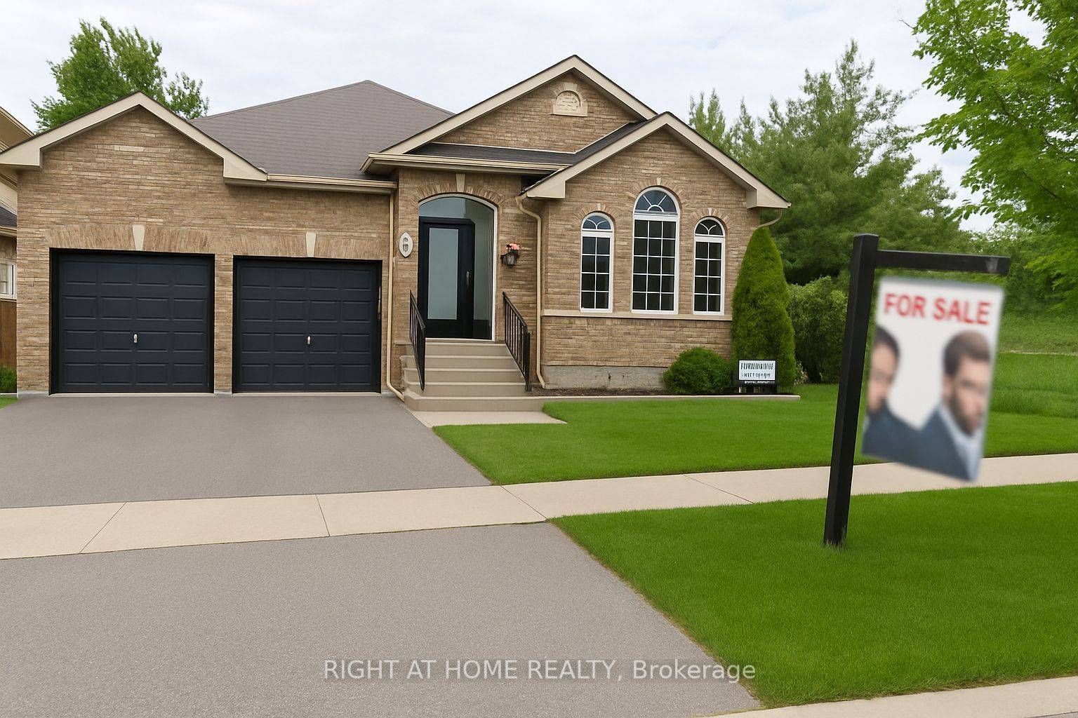 16 Imperial Crown LN, Barrie, ON L4N 0T4