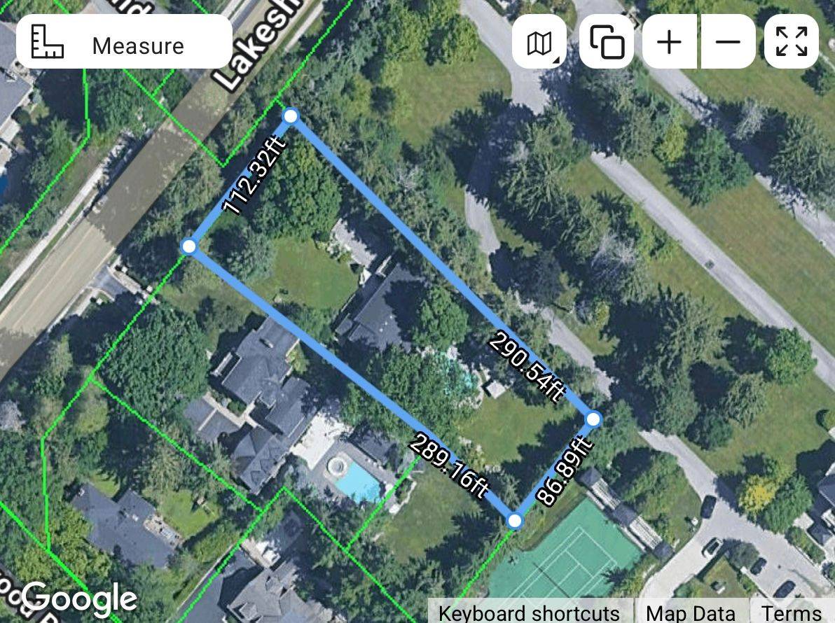 Oakville, ON L6J 1L2,1124 LAKESHORE RD E