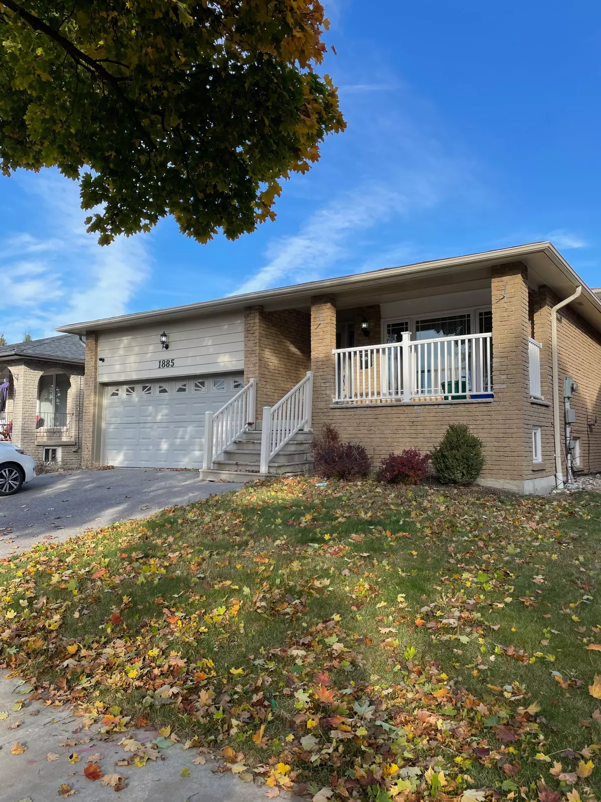Pickering, ON L1V 3K1,1885 Rosefield RD #Main