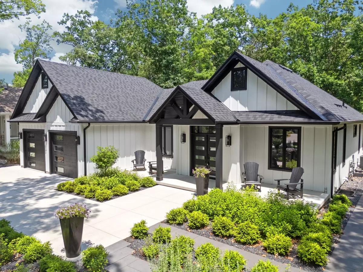 Lambton Shores, ON N0M 1T0,10143 Pinery Bluffs RD