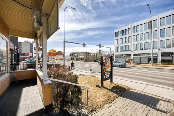 Calgary, AB T2N 1Z7,342 14 ST NW