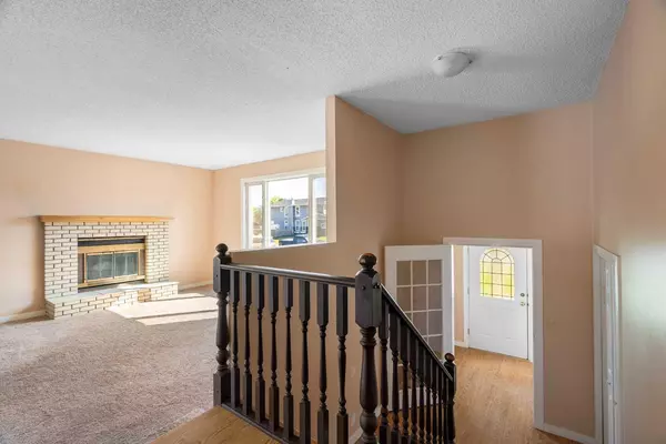 Fort Mcmurray, AB T9K 1Z3,125 Bacon PL