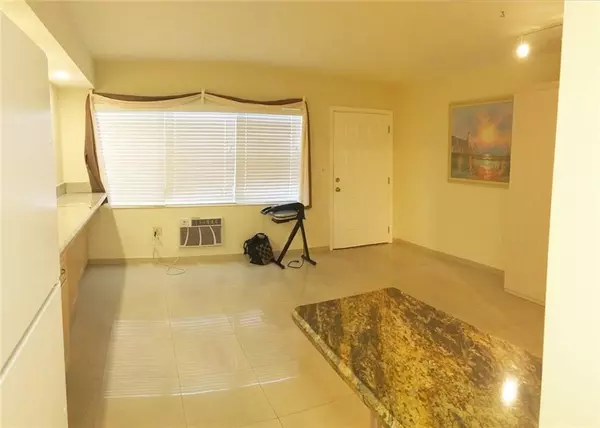 Hallandale Beach, FL 33009,2001 S Ocean Dr #23