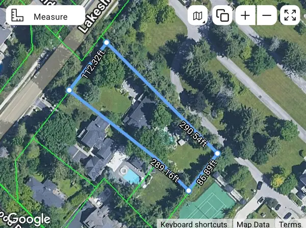 1124 LAKESHORE RD E, Oakville, ON L6J 1L2