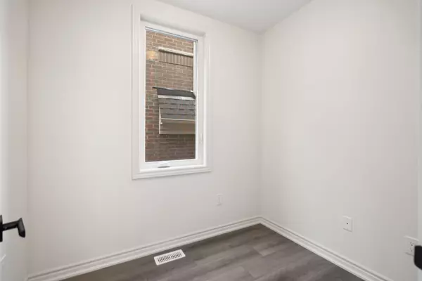 Cobourg, ON K9A 4A1,532 Hornbeck ST