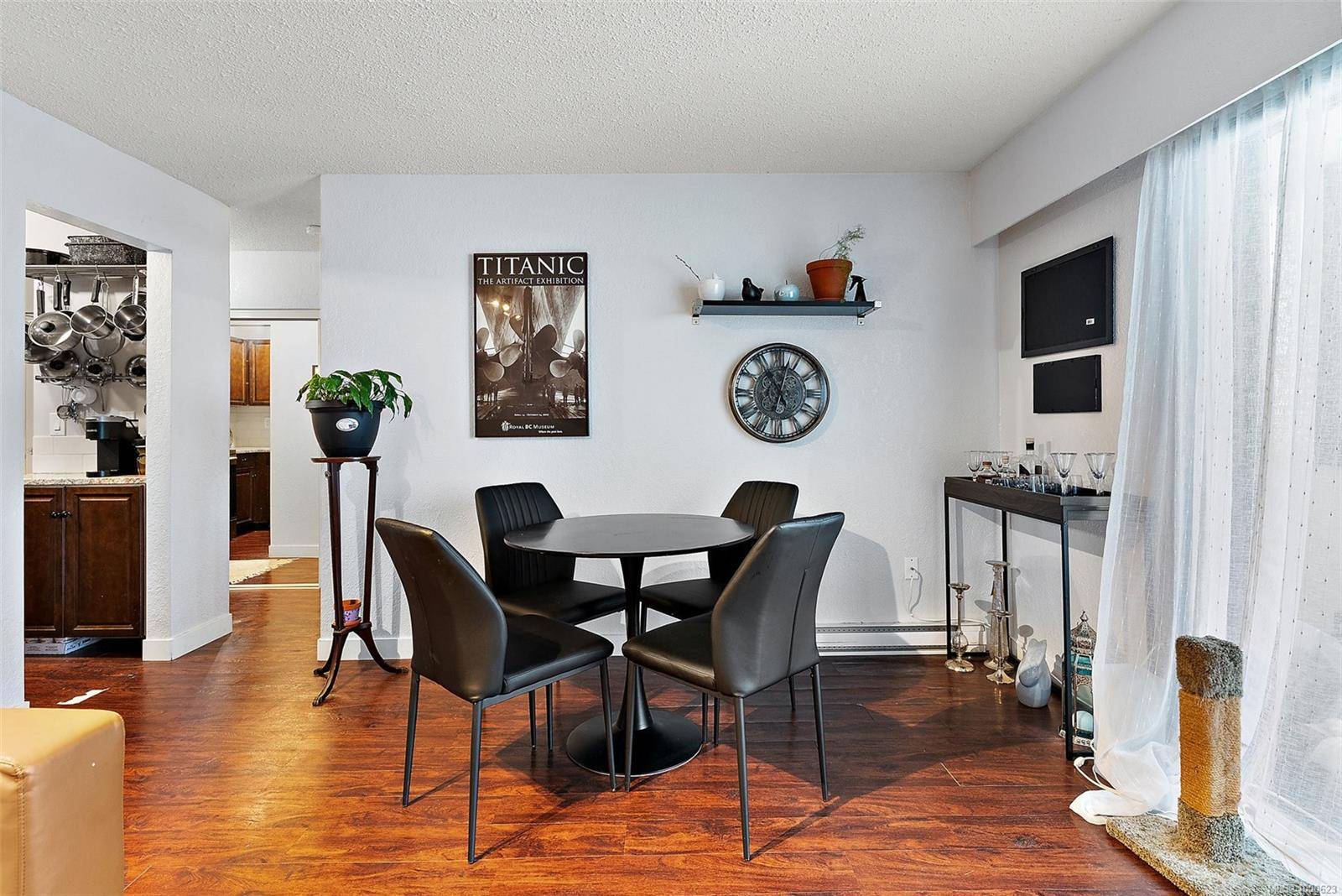 Victoria, BC V8T 3Y9,2610 Graham St #104