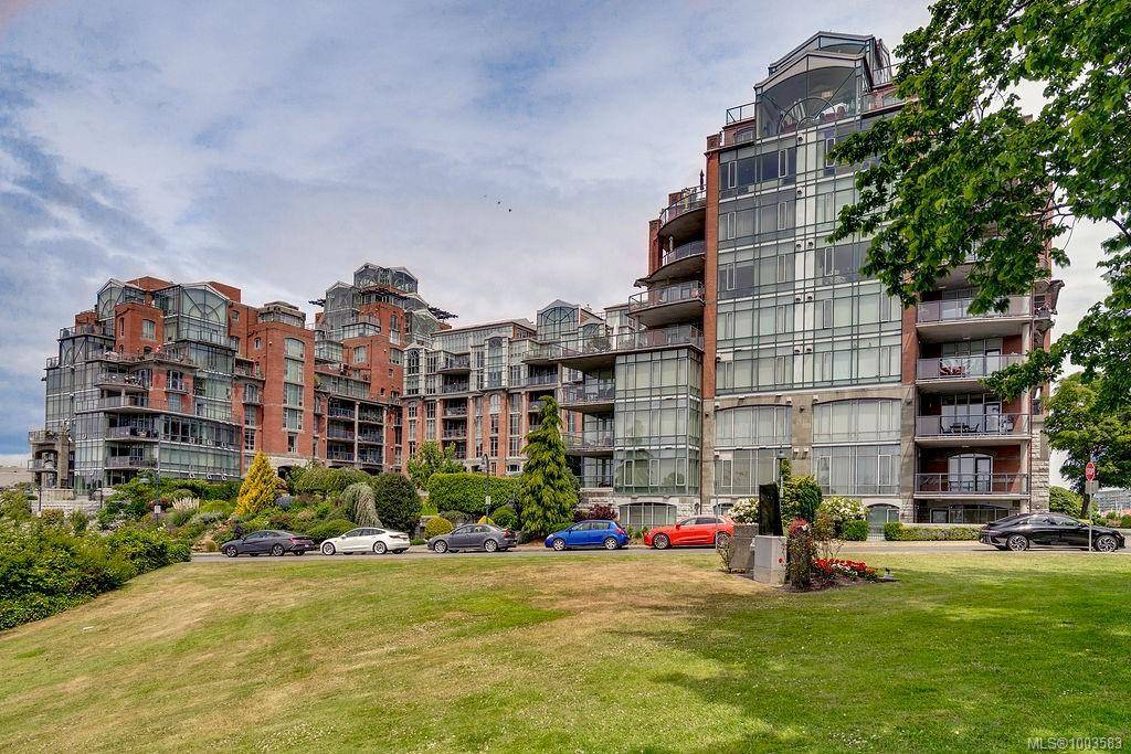 Victoria, BC V8V 4Z9,21 Dallas Rd #330