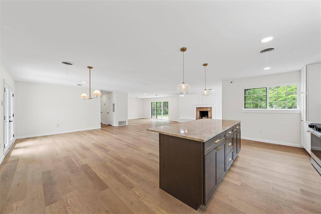 Woodway, TX 76712,656 Falcon Drive