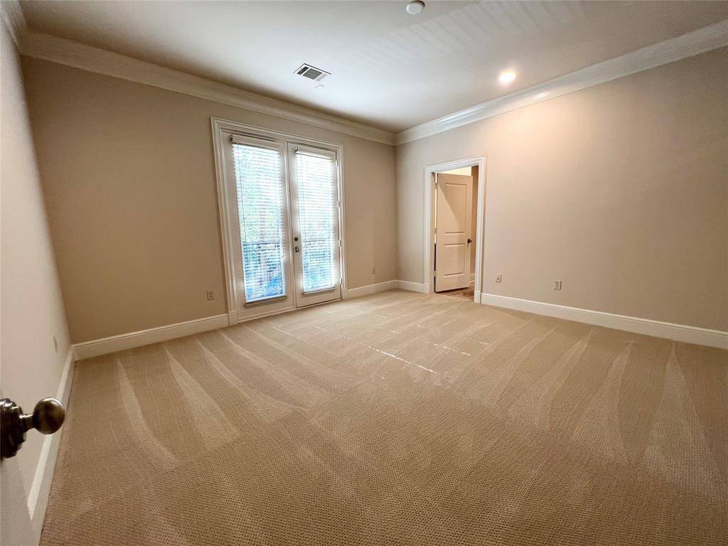 Dallas, TX 75225,6515 Bandera Avenue #1E