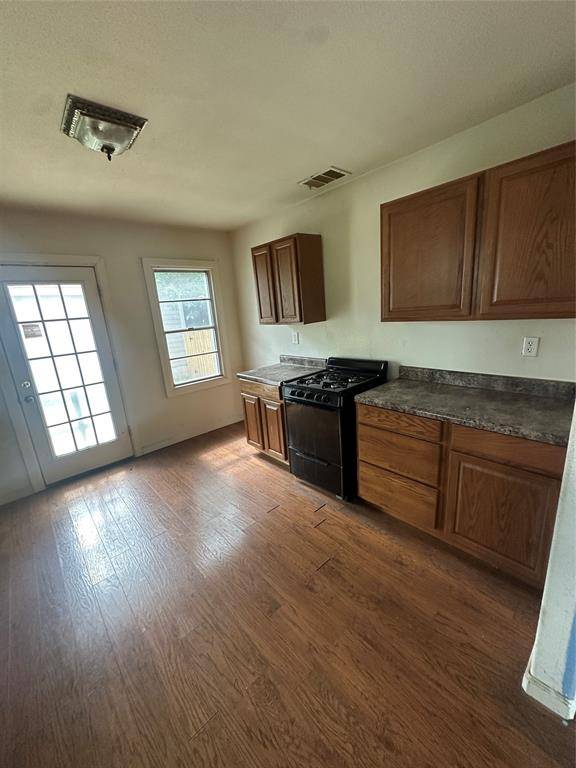 Irving, TX 75060,1920 Pembroke Street