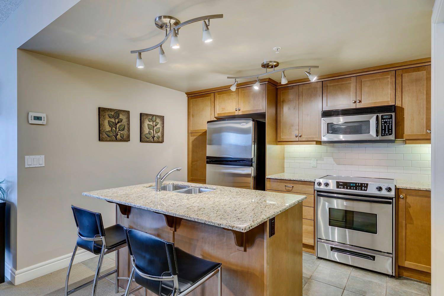 Calgary, AB T2P 5P6,920 5 AVE Southwest #1601