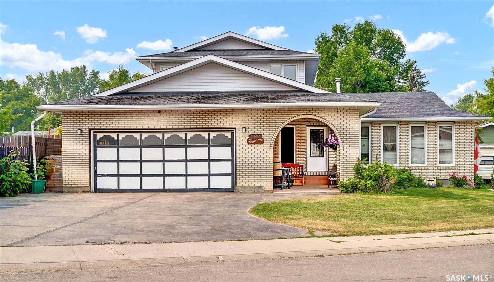 322 Thomas WAY, Saskatoon, SK S7M 4M9