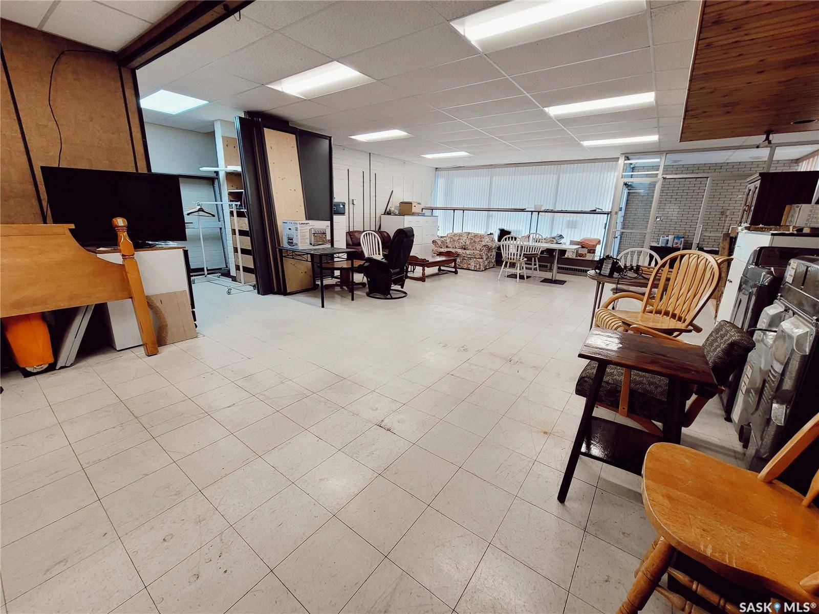 Prince Albert, SK S6V 3E8,68 13th STREET W #FRONT