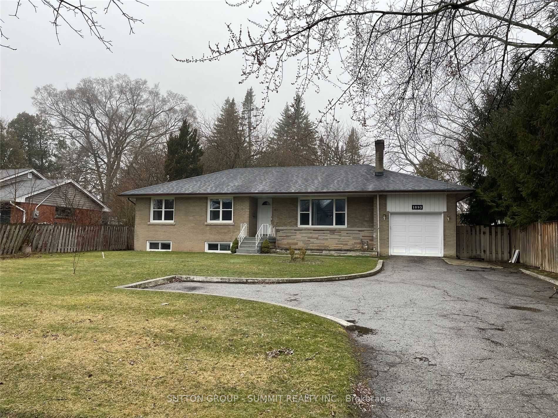 1093 Rebecca ST, Oakville, ON L6M 0W8