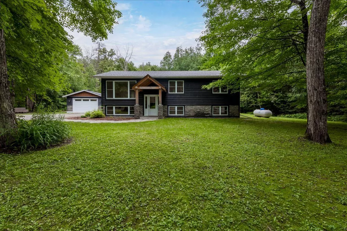 Huntsville, ON P0B 1L0,682 Stephenson Rd 2 RD E