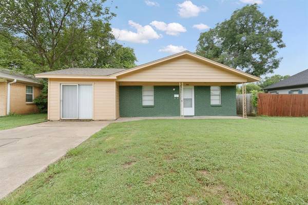 704 Euclid Street, Cleburne, TX 76033