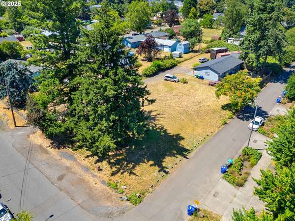 8003 SE CRYSTAL SPRINGS BLVD, Portland, OR 97206