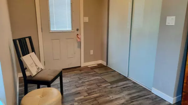 Drumheller, AB T0J0Y9,41 2 AVE N