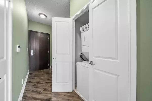 Mississauga, ON L4Z 0A5,80 Absolute AVE #503