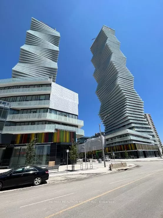 3900 Confederation Pkwy #1510, Mississauga, ON L5B 0M3