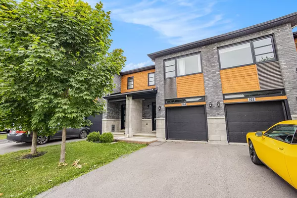 Russell, ON K0A 1W0,104 St-Malo PL