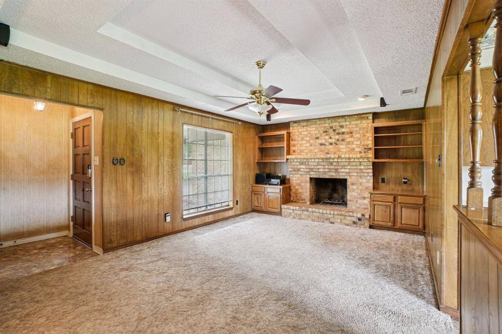 Waxahachie, TX 75165,1301 Azalea Lane