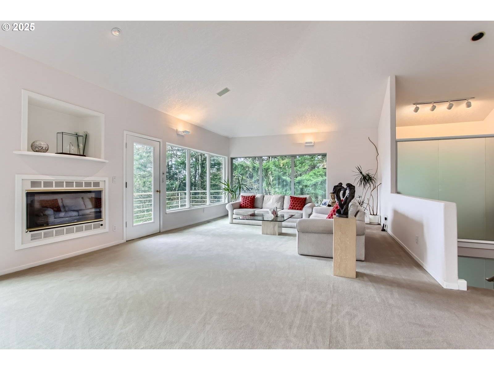 Portland, OR 97229,8408 NW PINNACLE CT