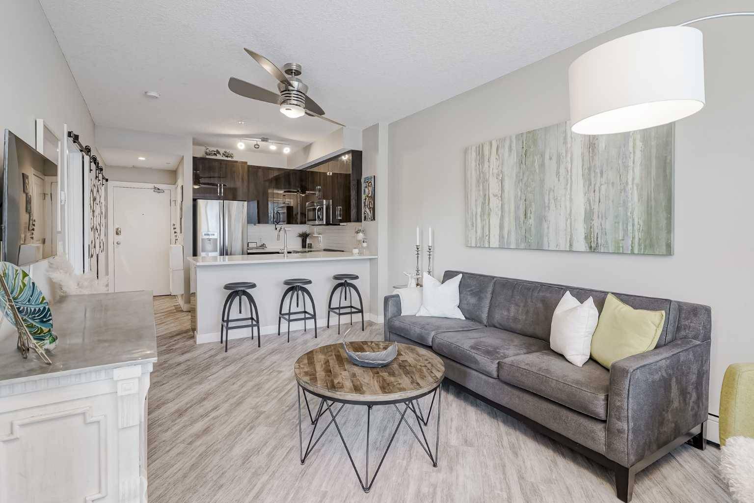 607 17 AVE Northwest #202, Calgary, AB T2M0N6