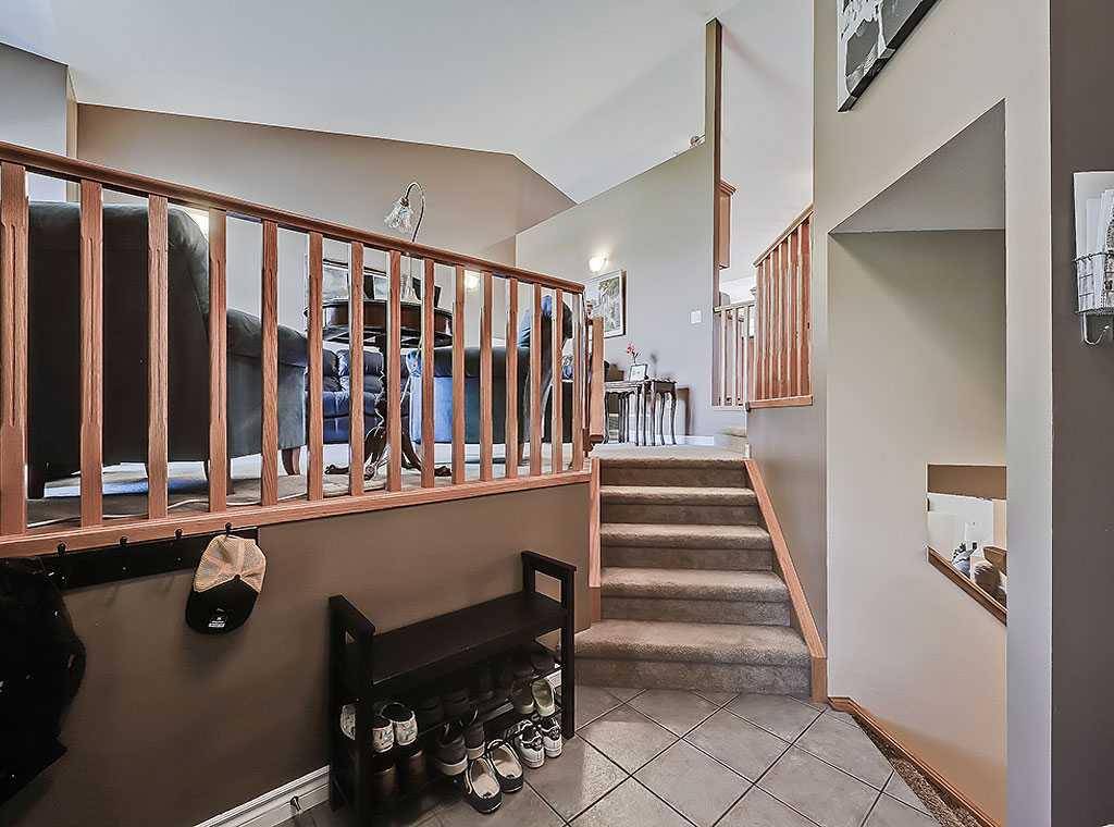 High River, AB T1V 1W5,1605 Sunshine PL SE