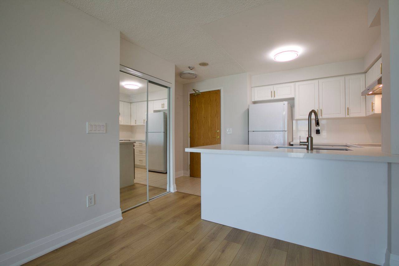 Toronto C07, ON M2N 7L1,5500 Yonge ST #2301