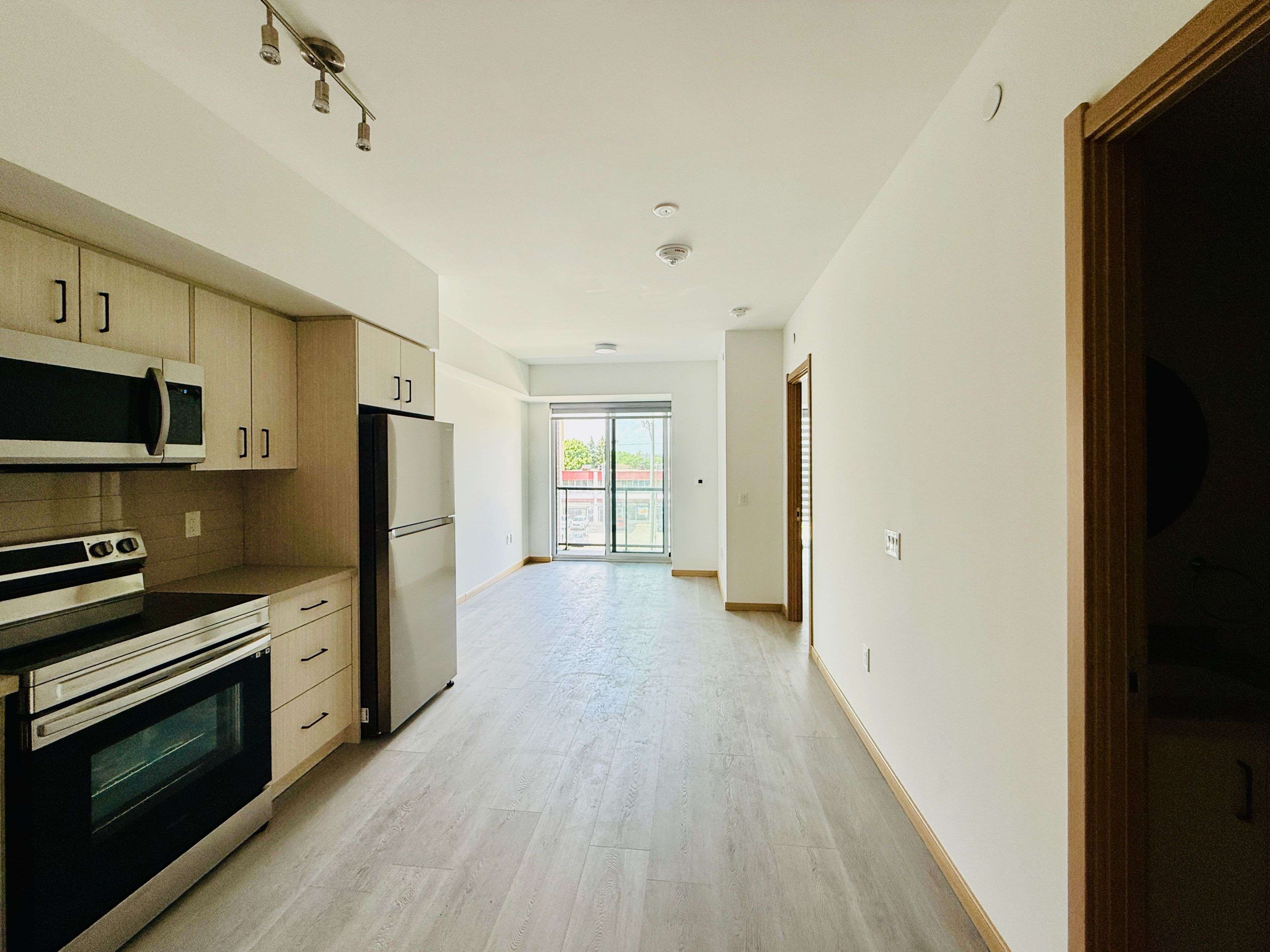 Toronto E05, ON M1T 3K5,3421 Sheppard AVE E #309