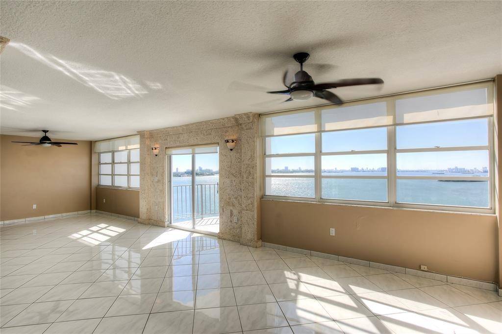 Aventura, FL 33181,11930 N Bayshore Dr #1407