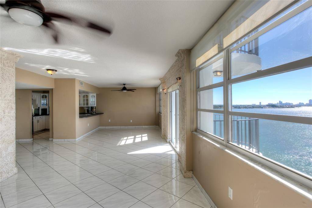 Aventura, FL 33181,11930 N Bayshore Dr #1407