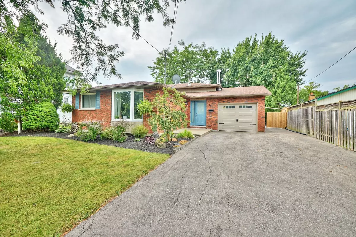 West Lincoln, ON L0R 2A0,186 Colver ST