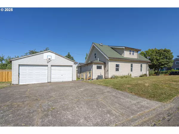 Newberg, OR 97132,1414 E 8TH ST