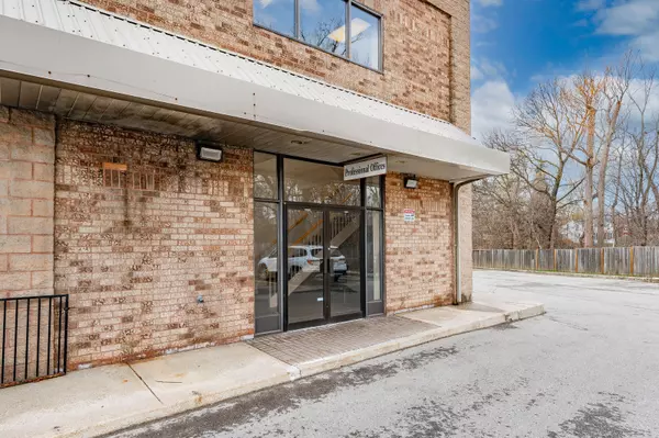 Mississauga, ON L5J 1J6,1801 Lakeshore RD W #14