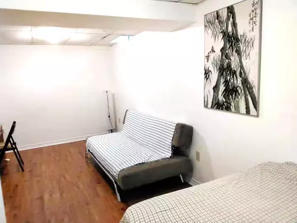 Mississauga, ON L5R 2W4,5070 Rising Star CT #Basement