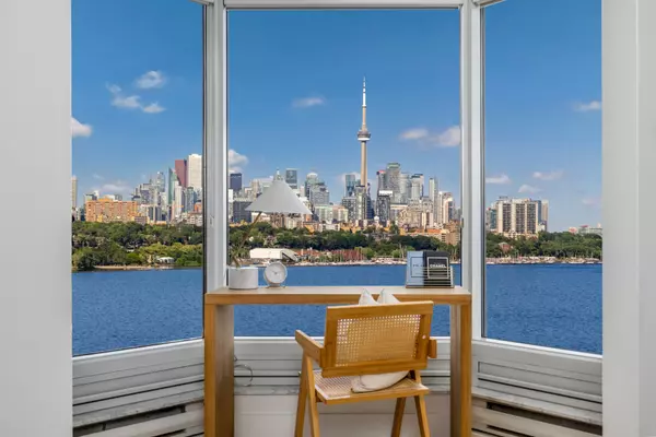Toronto W06, ON M8V 3W9,1 Palace Pier CT #1203