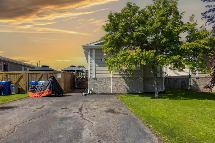 109 Balsam WAY, Fort Mcmurray, AB T9K 0G2