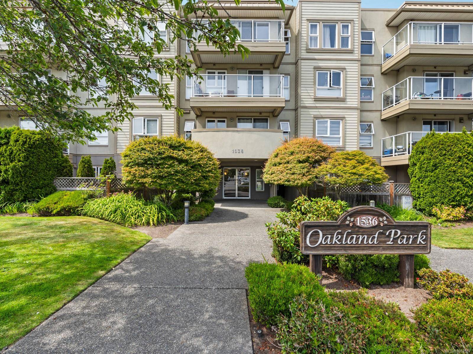 Victoria, BC V8T 2C2,1536 Hillside Ave #402