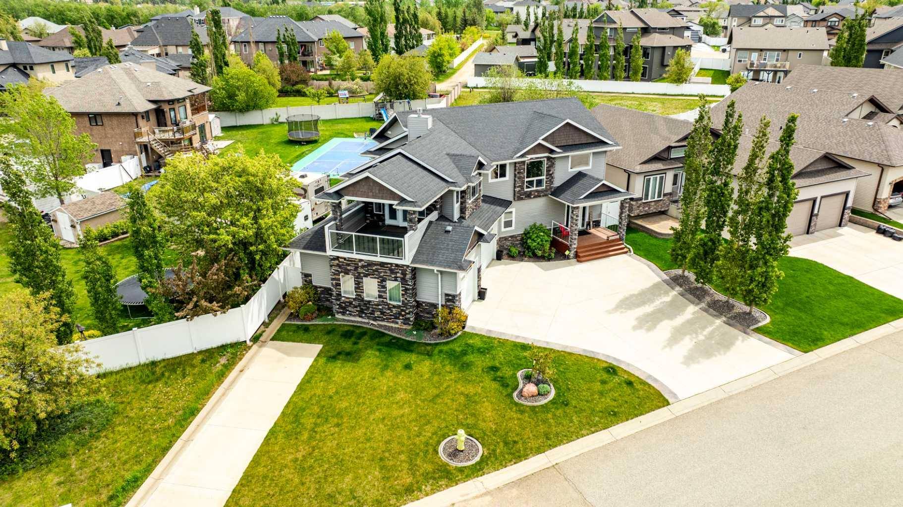 Sylvan Lake, AB T4S 0C3,65 Fieldstone WAY